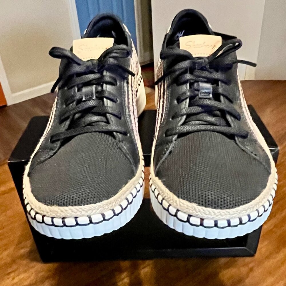 Skechers Wilshire Blvd Breezy Stroll Sneakers w/ Air-Cooled Memory Foam Size 8.5 - Picture 4 of 7